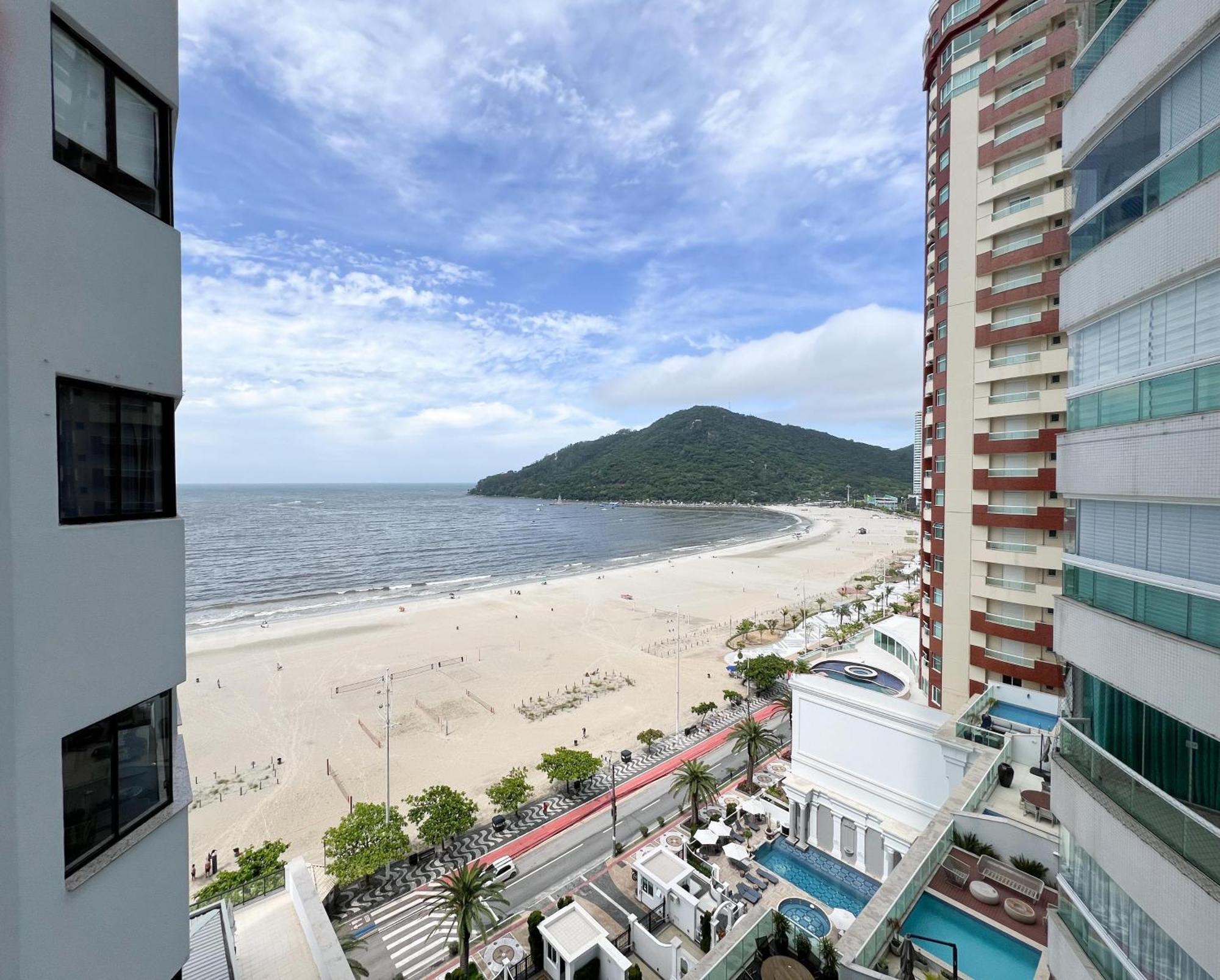 Balneário CamboriúExcelente Ap Pe Na Areia Vista Mar公寓 外观 照片